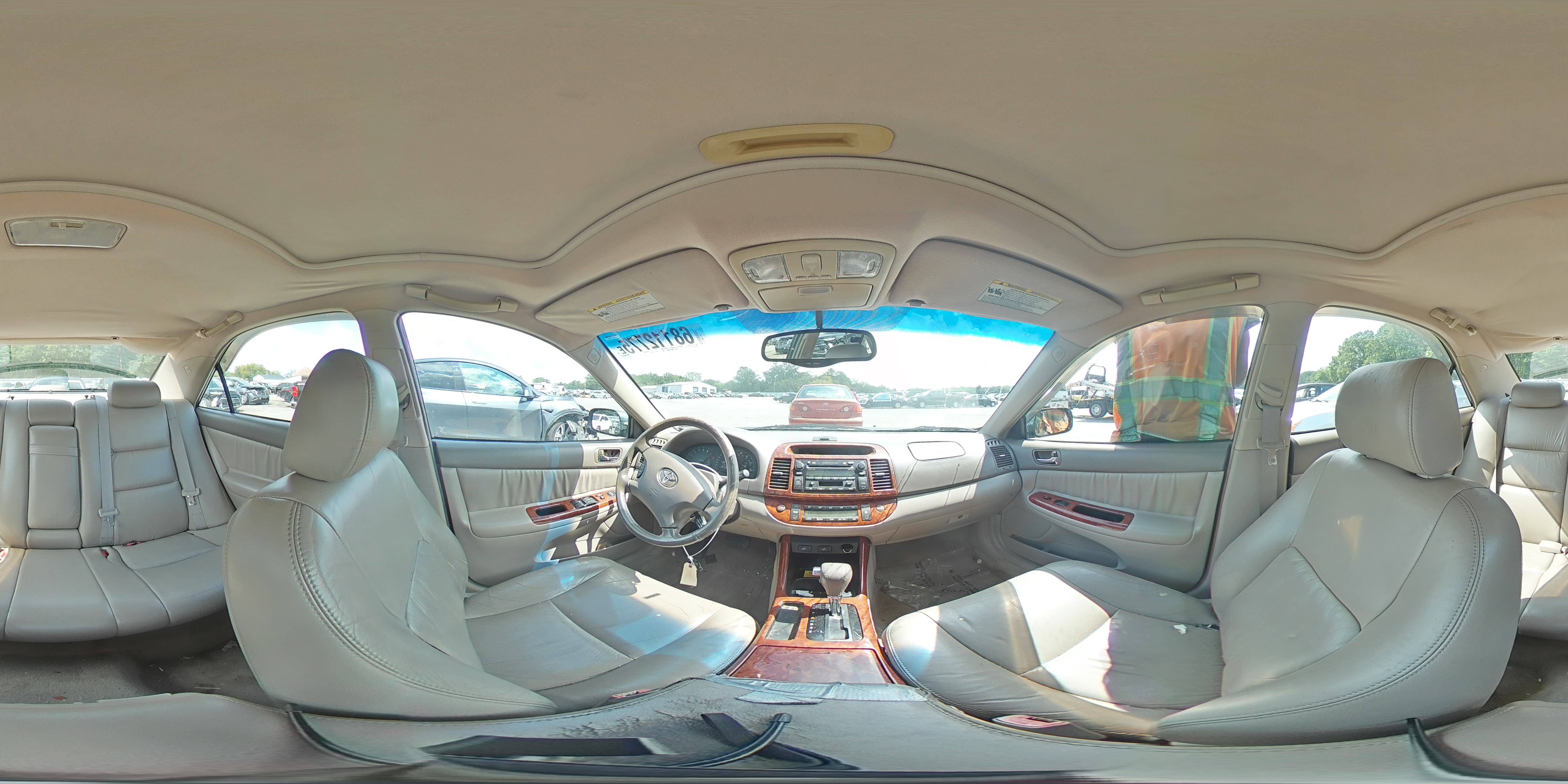 2004 Toyota Camry Le VIN: 4T1BF30K74U077548 Lot: 68112775