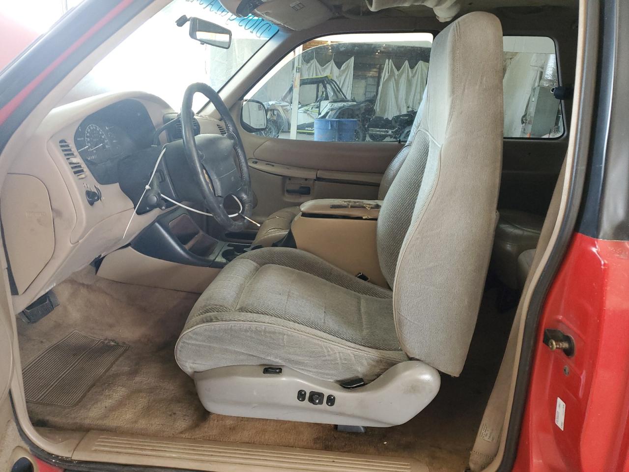 1997 Ford Explorer VIN: 1FMDU24E2VUC44414 Lot: 69372525