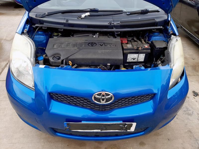 2010 TOYOTA YARIS TR