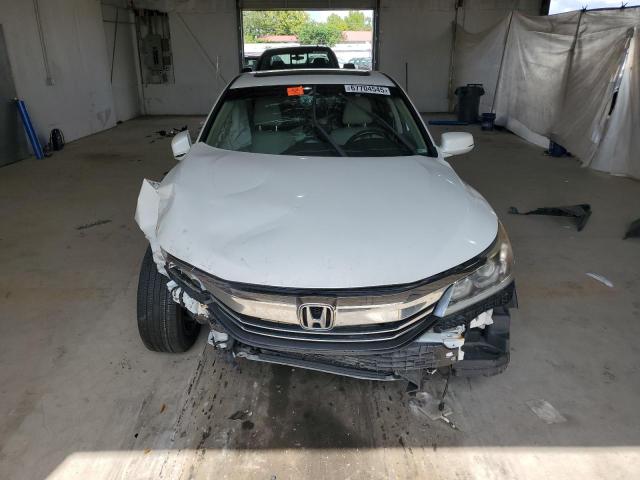 Седаны HONDA ACCORD 2017 Белы
