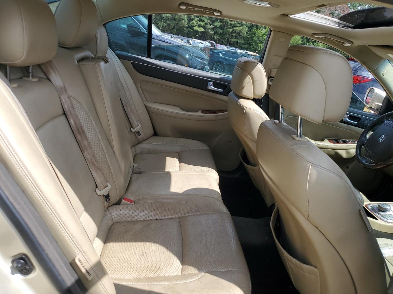 2012 Hyundai Genesis 4.6L VIN: KMHGC4DF5CU177826 Lot: 70682345