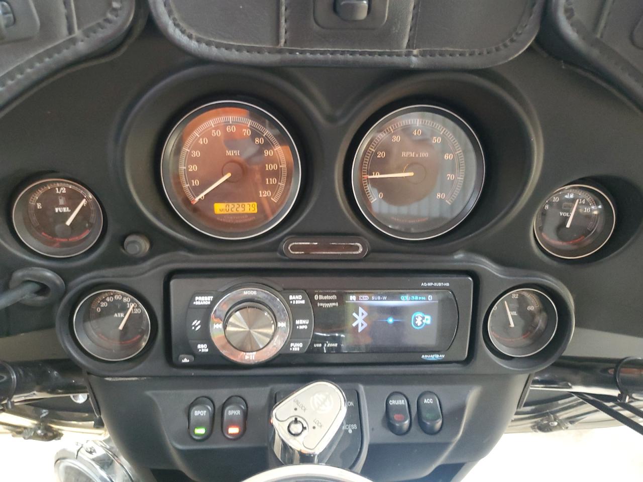 2006 Harley-Davidson Flhtcui VIN: 1HD1FCW106Y676655 Lot: 68160215