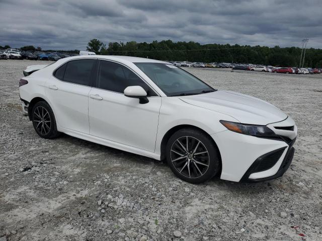  TOYOTA CAMRY 2021 Белы