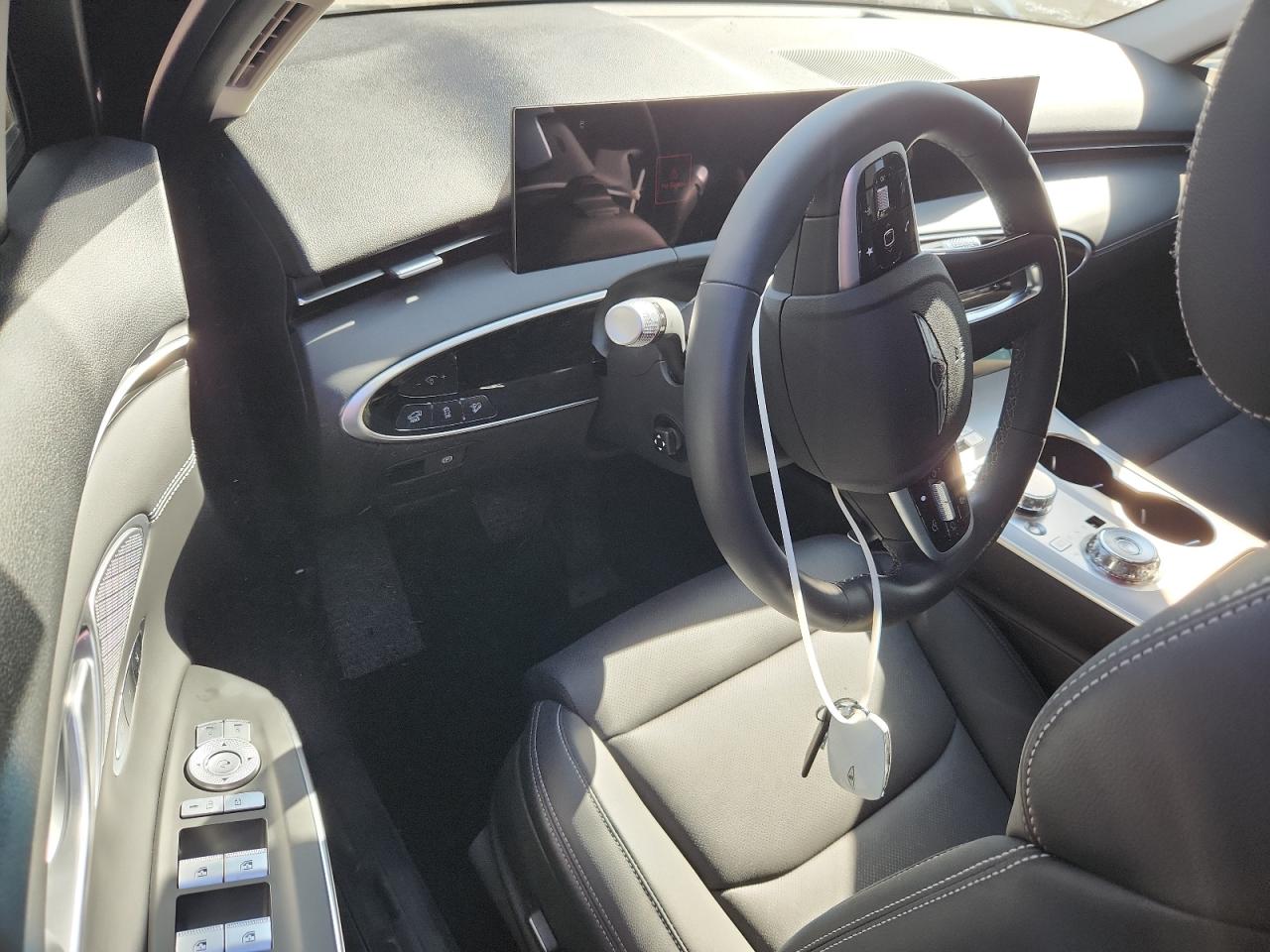 2026 Genesis Gv70 Base VIN: KMUMADTB0TU243255 Lot: 68734675