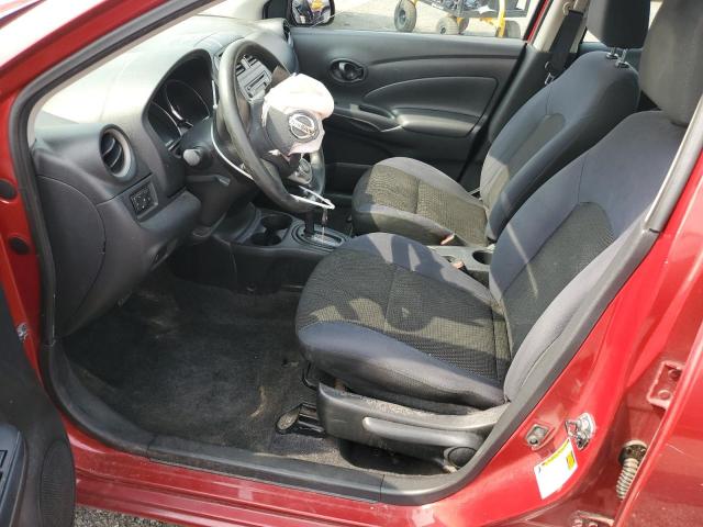 Sedans NISSAN VERSA 2012 Czerwony
