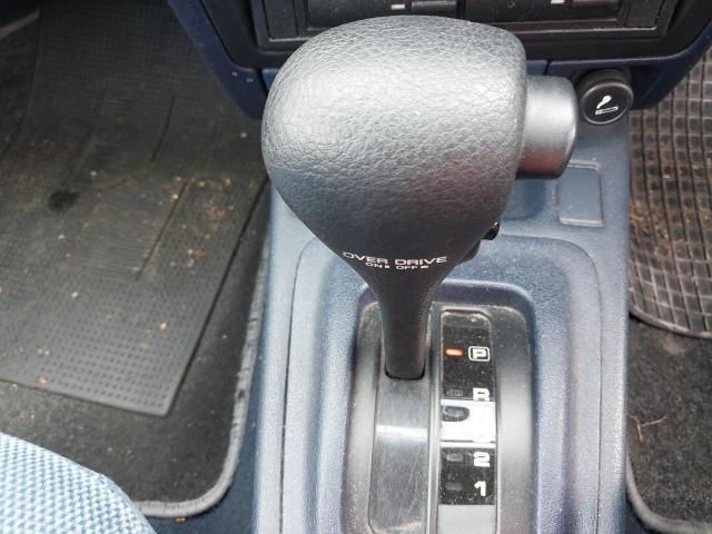 1992 NISSAN PRIMERA SL