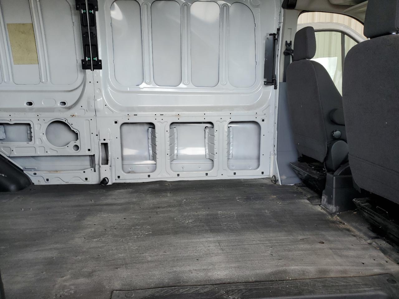 2017 Ford Transit T-250 VIN: 1FTYR2CM3HKA51995 Lot: 70699785