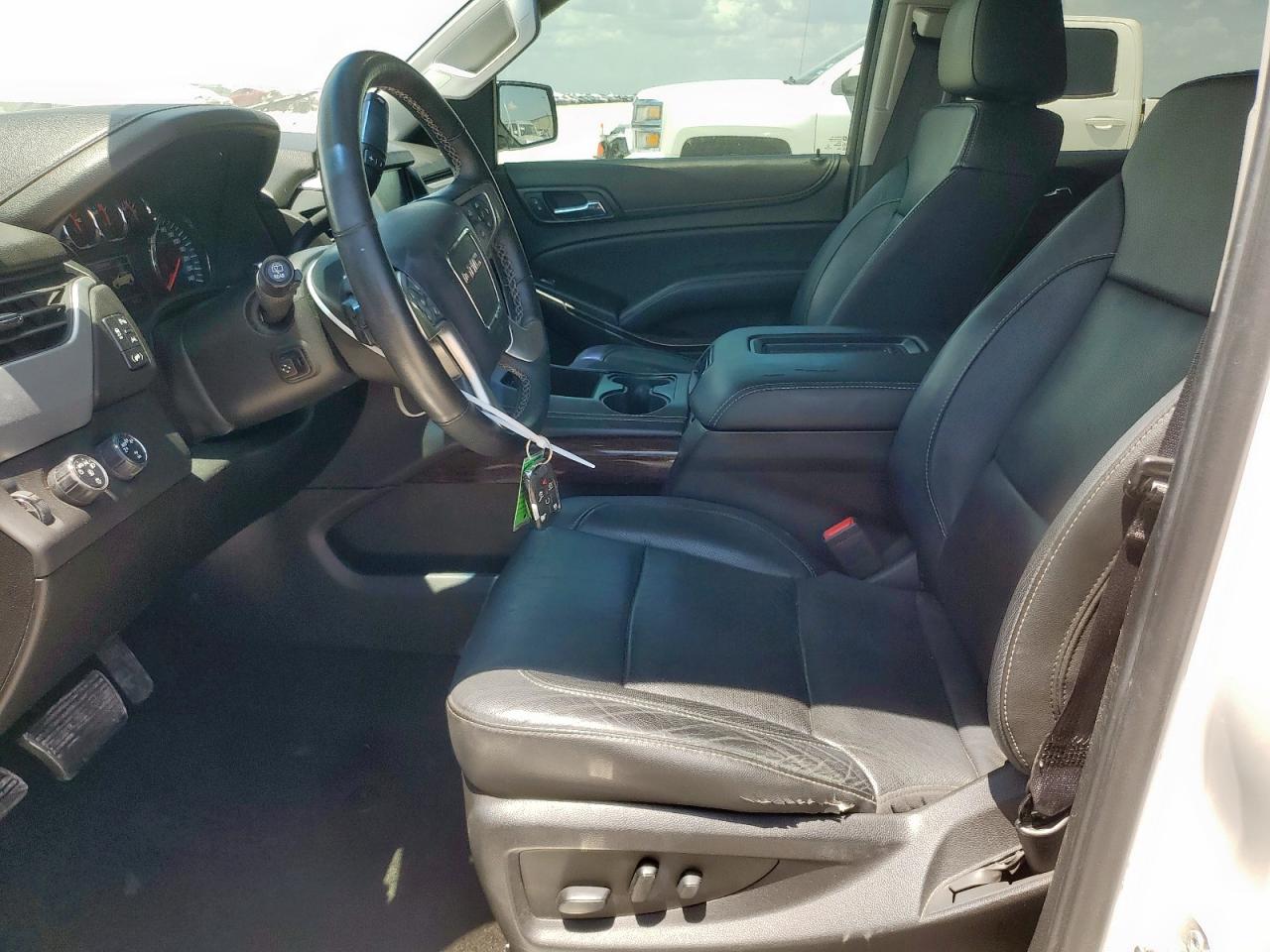 2018 GMC Yukon Xl K1500 Slt VIN: 1GKS2GKC6JR156094 Lot: 67075515