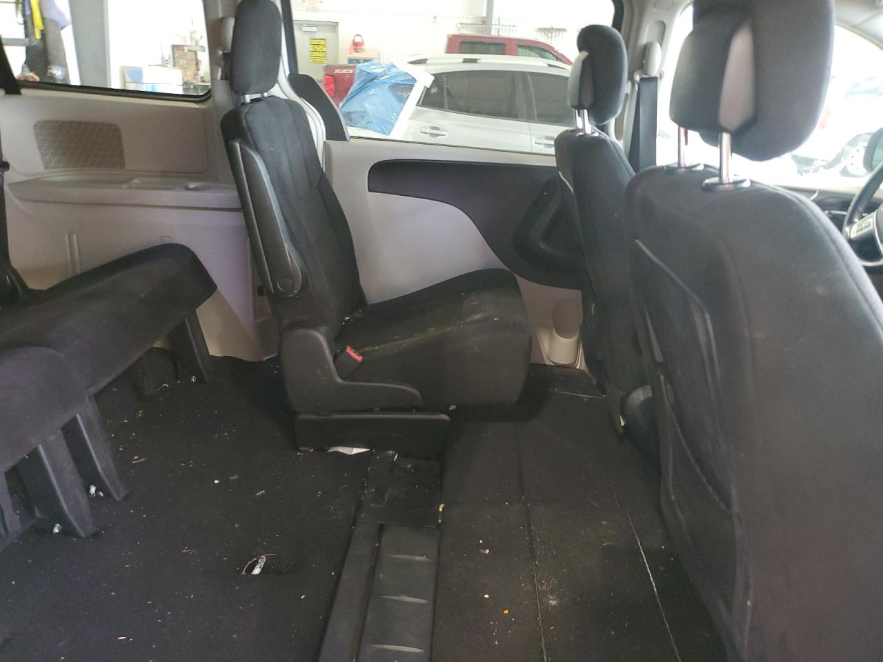 2011 Chrysler Town & Country Touring VIN: 2A4RR5DG9BR702385 Lot: 66949765