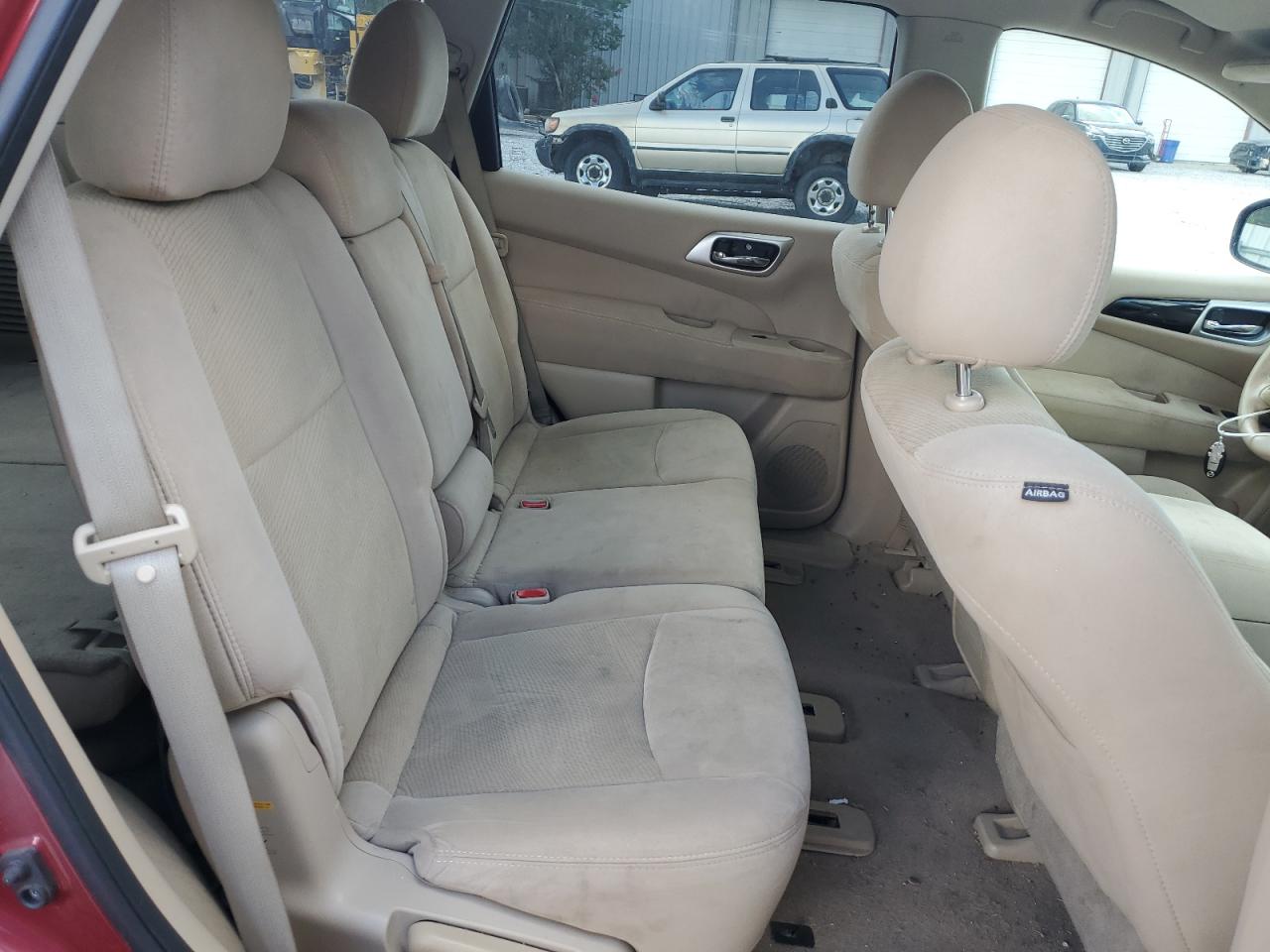 2015 Nissan Pathfinder S VIN: 5N1AR2MN2FC641777 Lot: 68724075