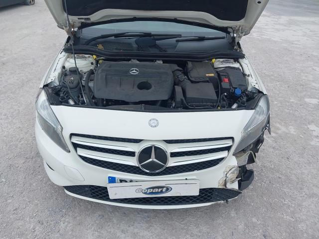 2015 MERCEDES BENZ A180 SE EC