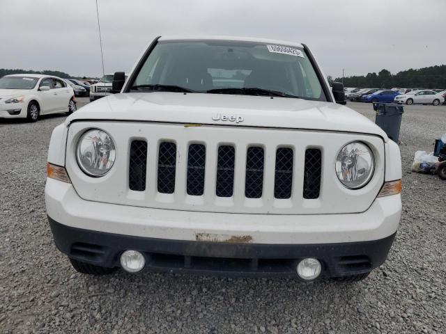  JEEP PATRIOT 2016 Белы