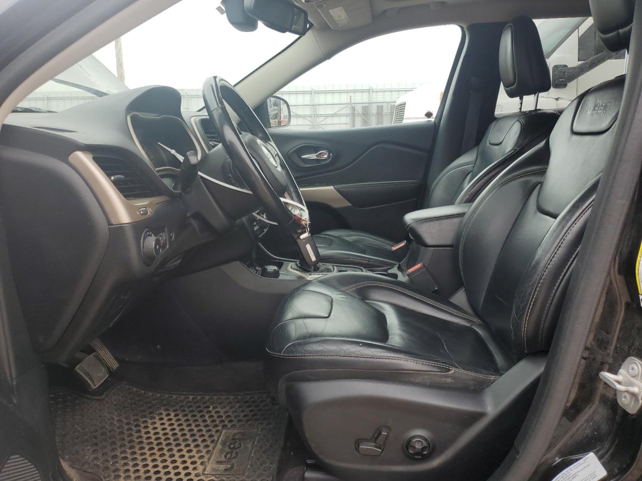 2017 Jeep Cherokee Latitude VIN: 1C4PJMCS2HW655849 Lot: 69089135