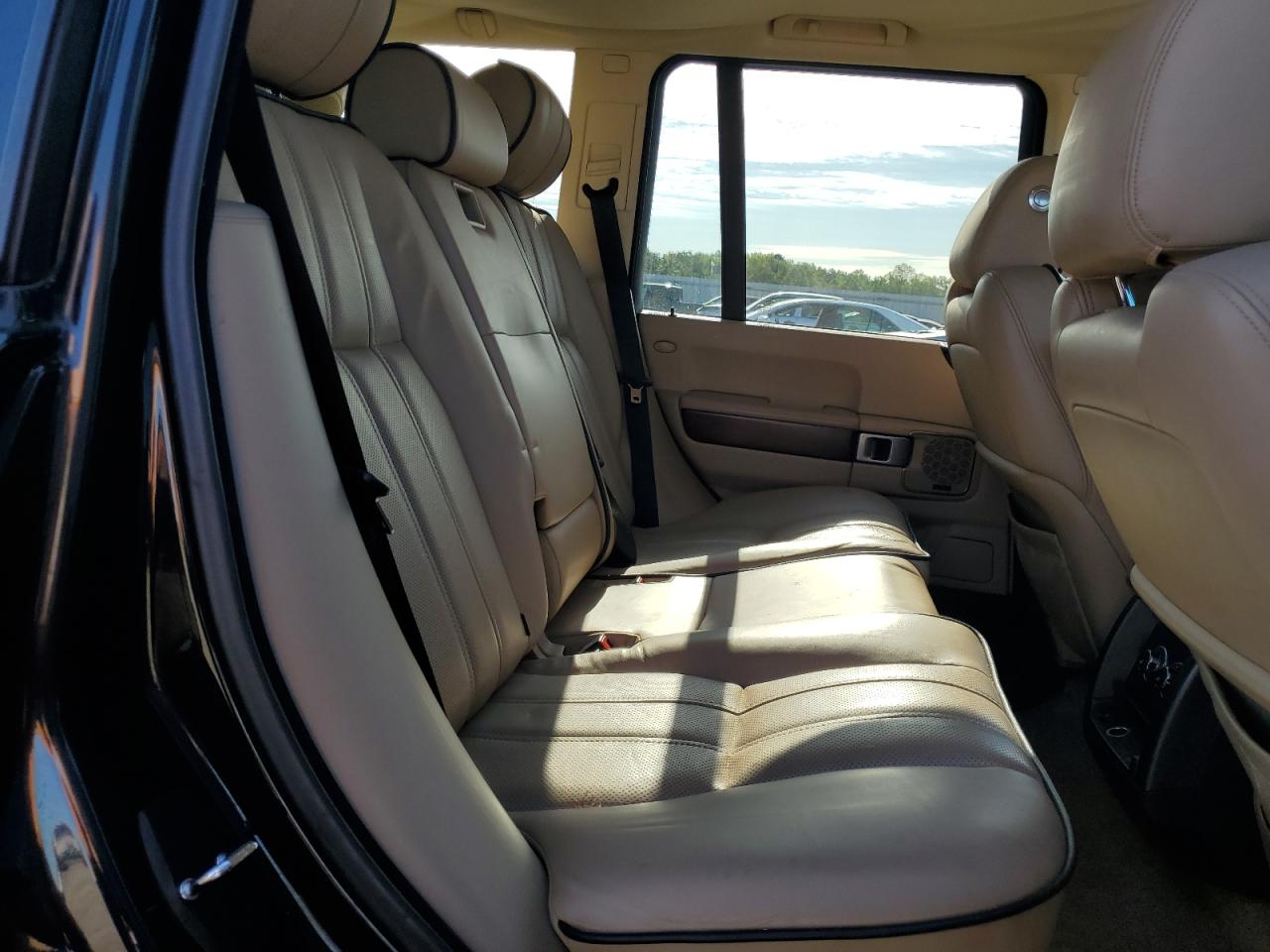 2010 Land Rover Range Rover Hse Luxury VIN: SALMF1D41AA308043 Lot: 70398845