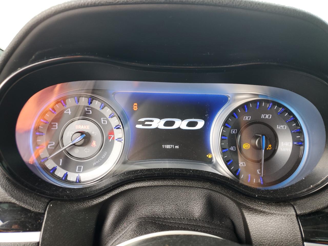 2019 Chrysler 300 S VIN: 2C3CCABGXKH697619 Lot: 70535735