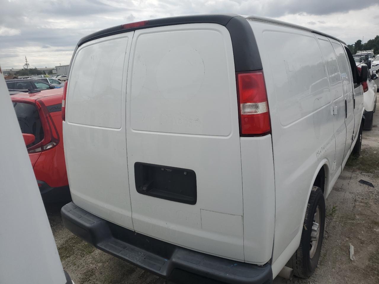 2018 Chevrolet Express G2500 VIN: 1GCWGAFP6J1344881 Lot: 86340685