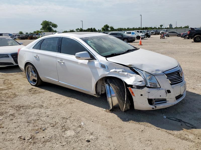  CADILLAC XTS 2017 Белы