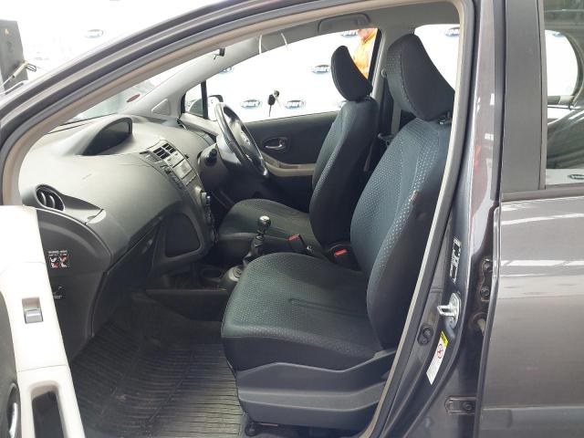 2010 TOYOTA YARIS TR V