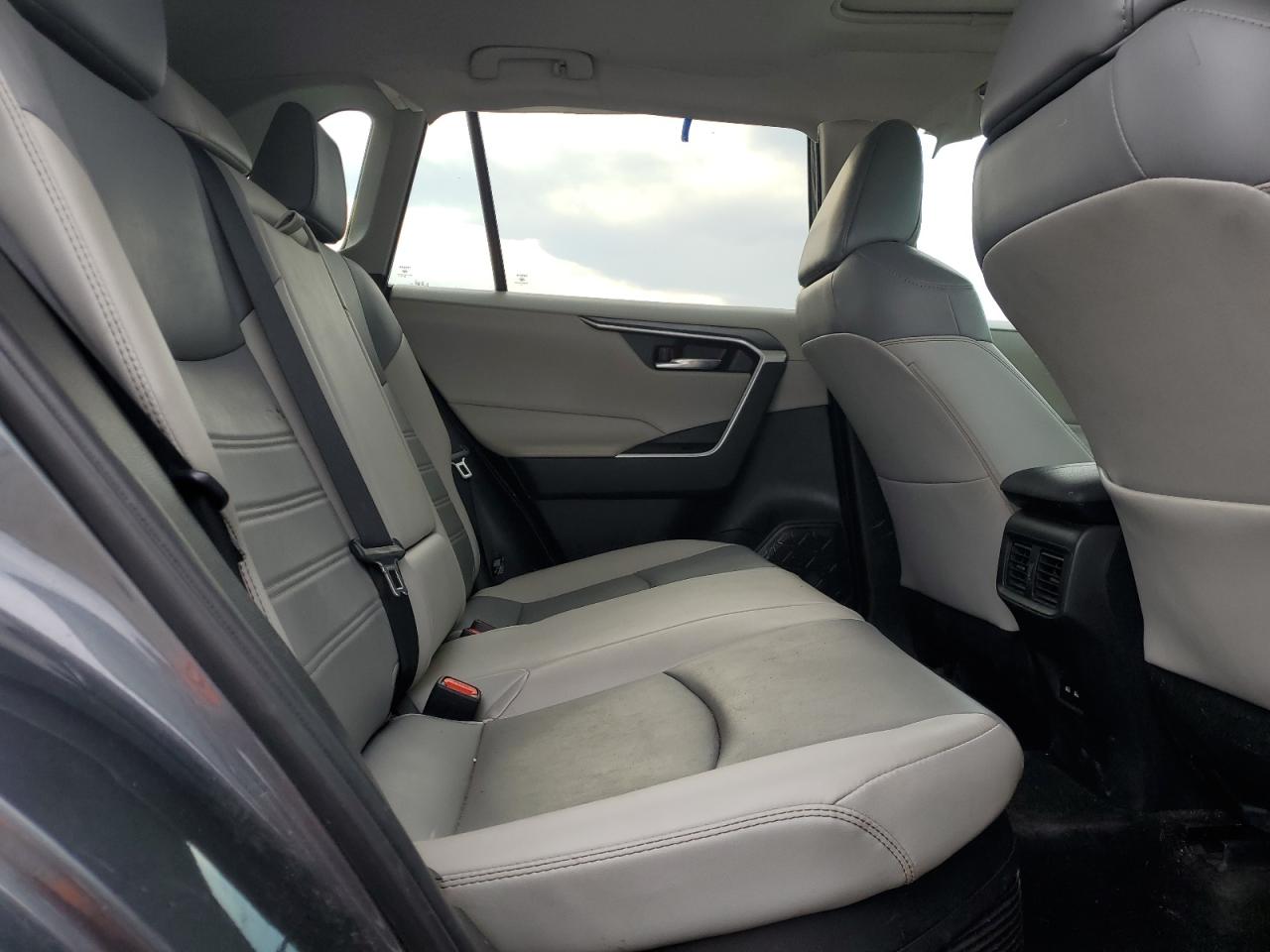 2021 Toyota Rav4 Xle Premium VIN: 2T3B6RFV2MW007838 Lot: 70959945