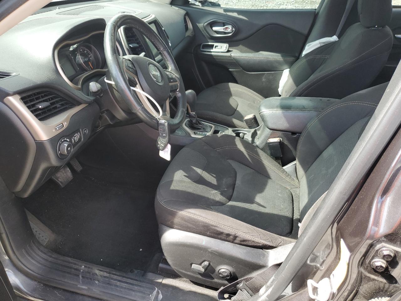 2016 Jeep Cherokee Latitude VIN: 1C4PJMCB5GW112204 Lot: 69771505