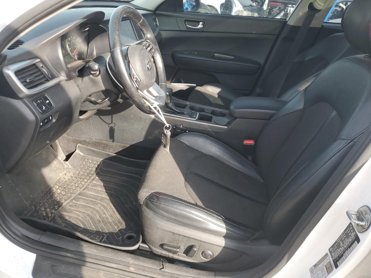 2020 Kia Optima Lx VIN: 5XXGT4L35LG417104 Lot: 70462875