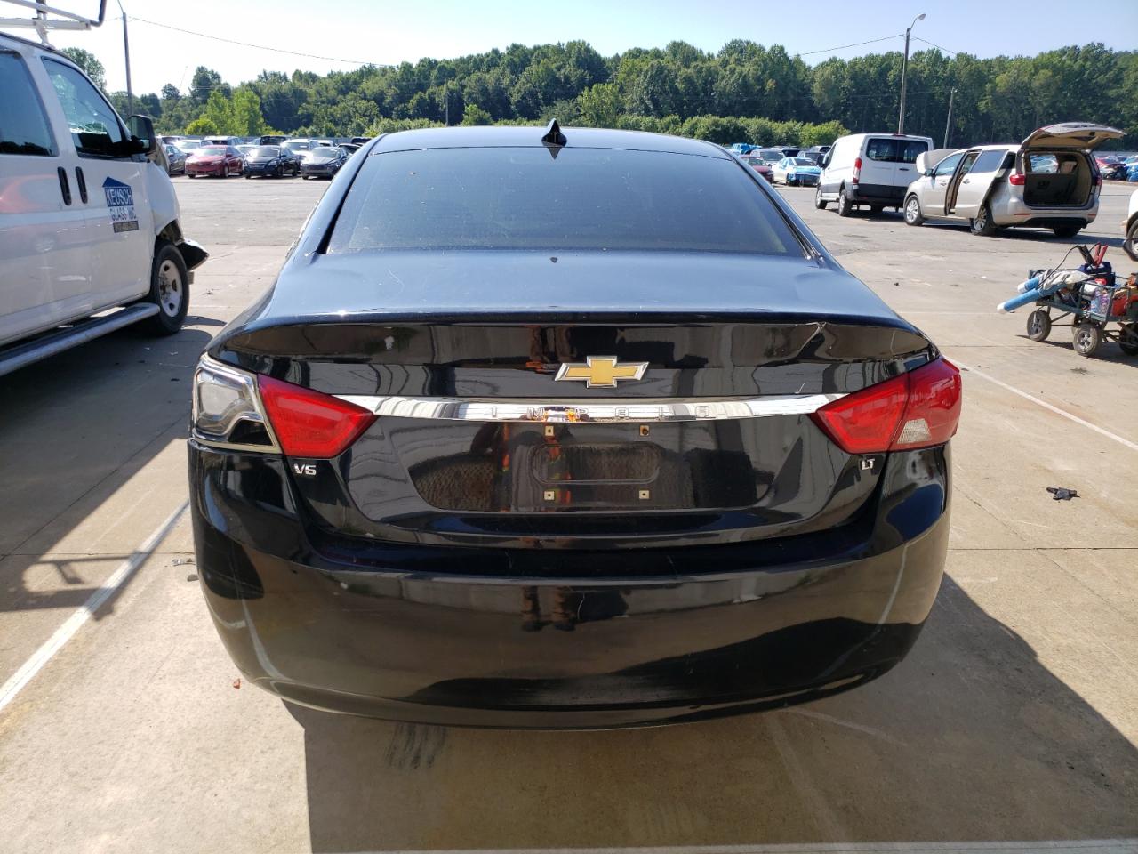 2017 Chevrolet Impala Lt VIN: 2G1105S33H9132303 Lot: 68311825