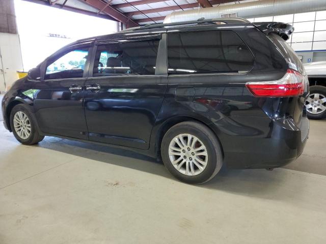 2017 TOYOTA SIENNA XLE  