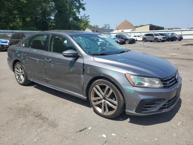  VOLKSWAGEN PASSAT 2018 Серый