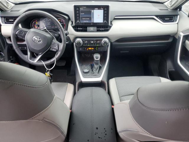  TOYOTA RAV4 2021 Серебристый