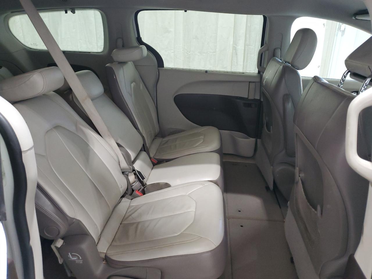 2017 Chrysler Pacifica Touring L VIN: 2C4RC1BG8HR711736 Lot: 69209835