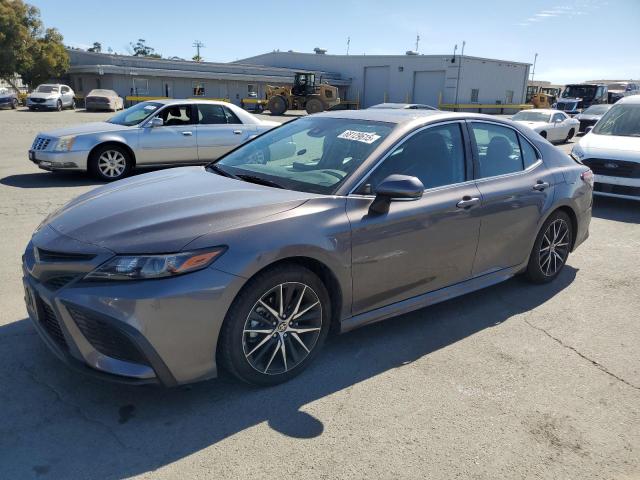  TOYOTA CAMRY 2022 Серый