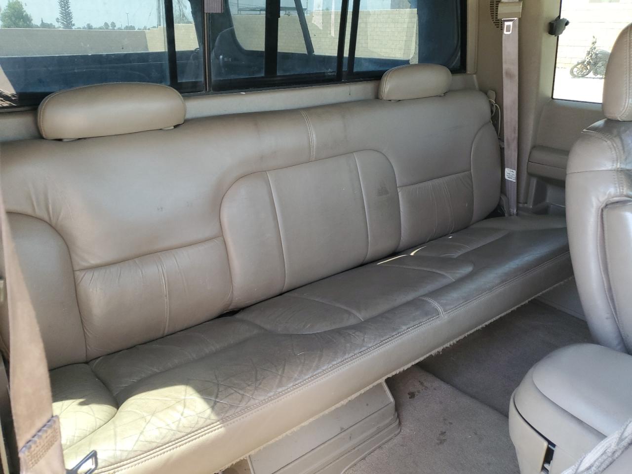 1998 Chevrolet Gmt-400 K1500 VIN: 2GCEK19R0W1158312 Lot: 68561985