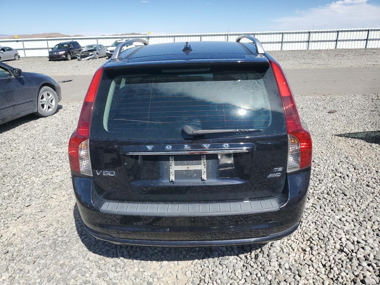 2010 Volvo V50 T5 VIN: YV1672MJ1A2528456 Lot: 68735085