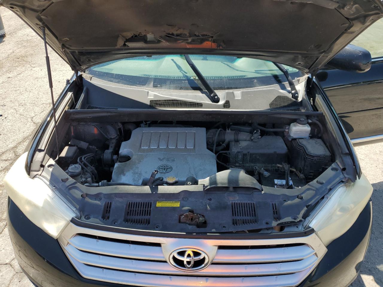 2011 Toyota Highlander Base VIN: 5TDZK3EH4BS027574 Lot: 69262065