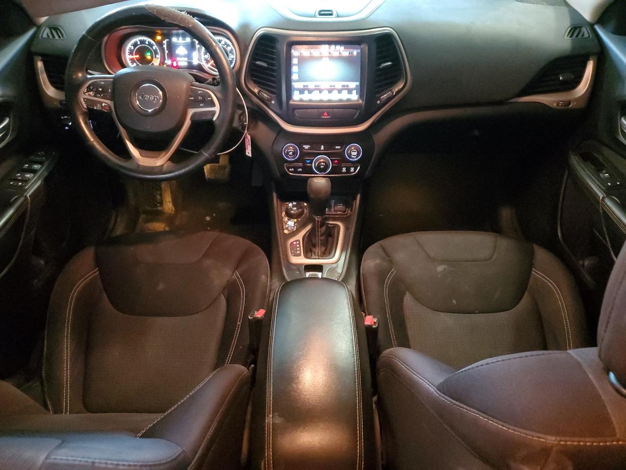 2015 Jeep Cherokee Latitude VIN: 1C4PJMCB6FW583826 Lot: 68145055