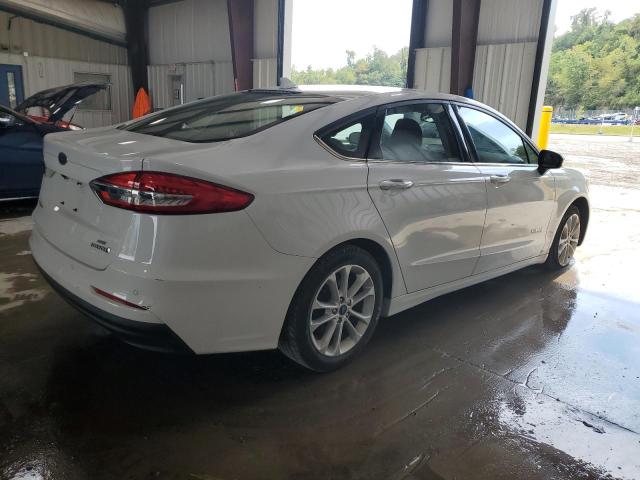  FORD FUSION 2019 Белы