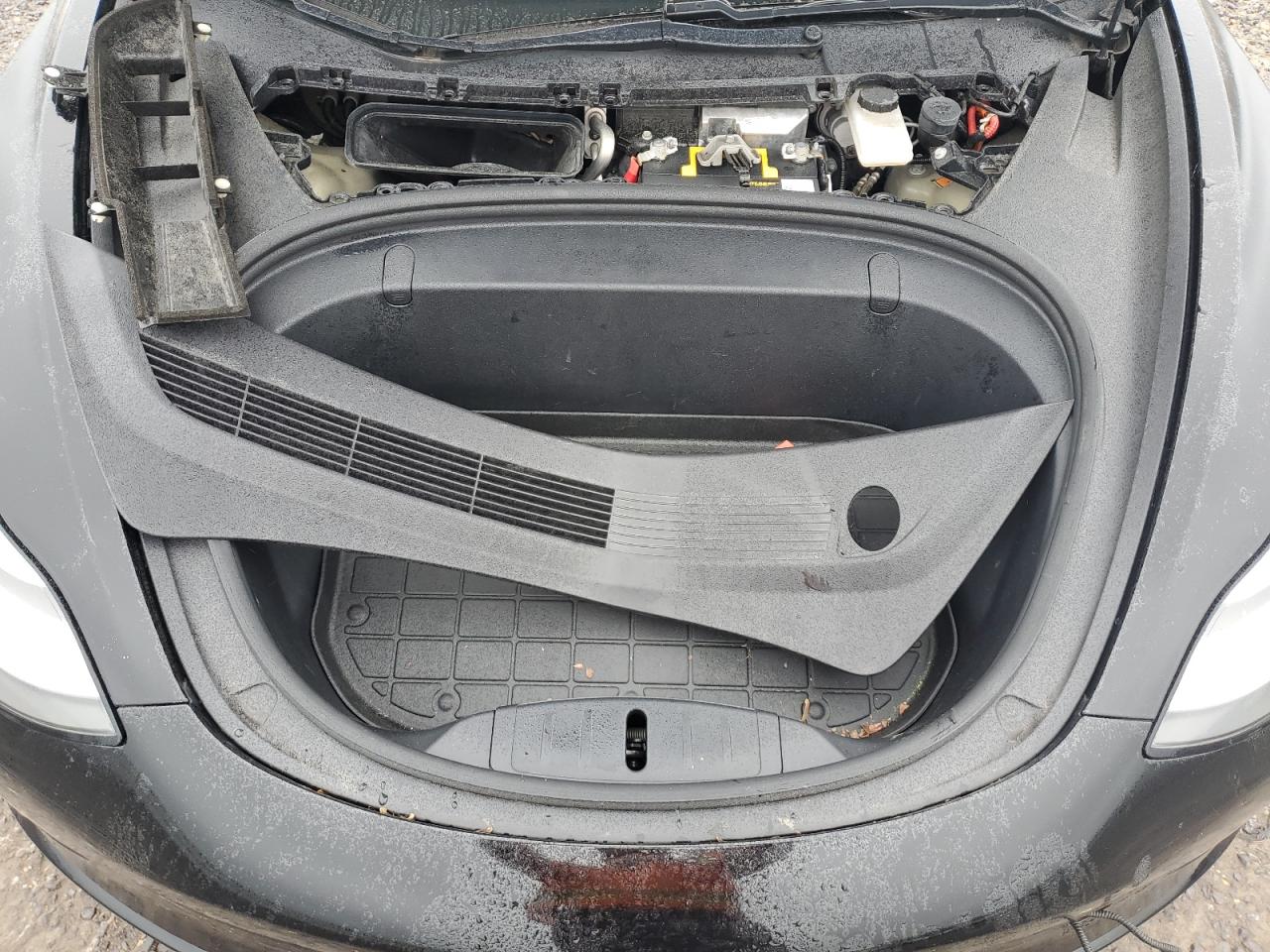 5YJ3E1EB6JF150261 2018 Tesla Model 3