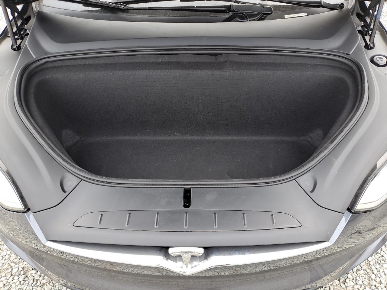 2020 Tesla Model X VIN: 5YJXCAE29LF235962 Lot: 68394095