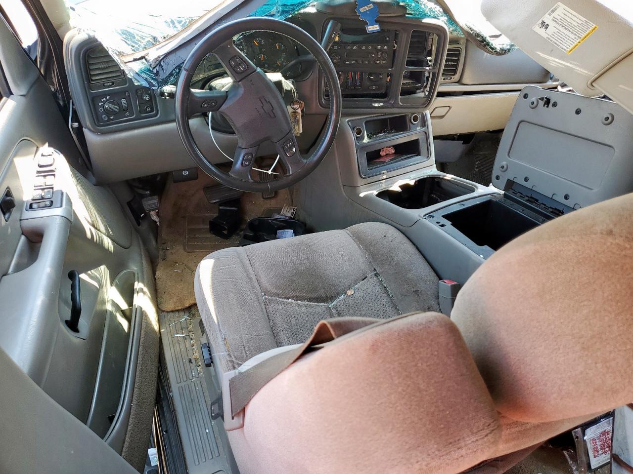 2005 Chevrolet Suburban C1500 VIN: 1GNEC16Z05J109933 Lot: 70501335