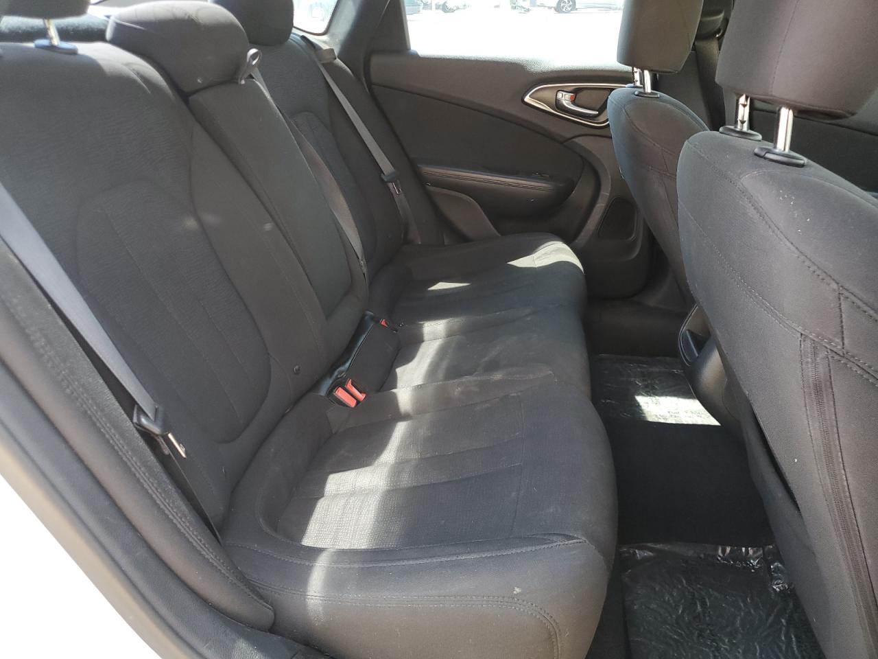 2015 Chrysler 200 Limited VIN: 1C3CCCAB5FN629260 Lot: 67764625