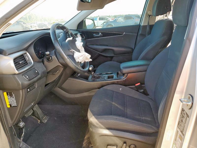  KIA SORENTO 2017 Серебристый