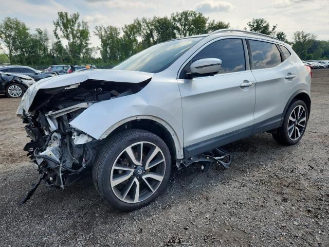 NISSAN ROGUE 2017 Серебристый