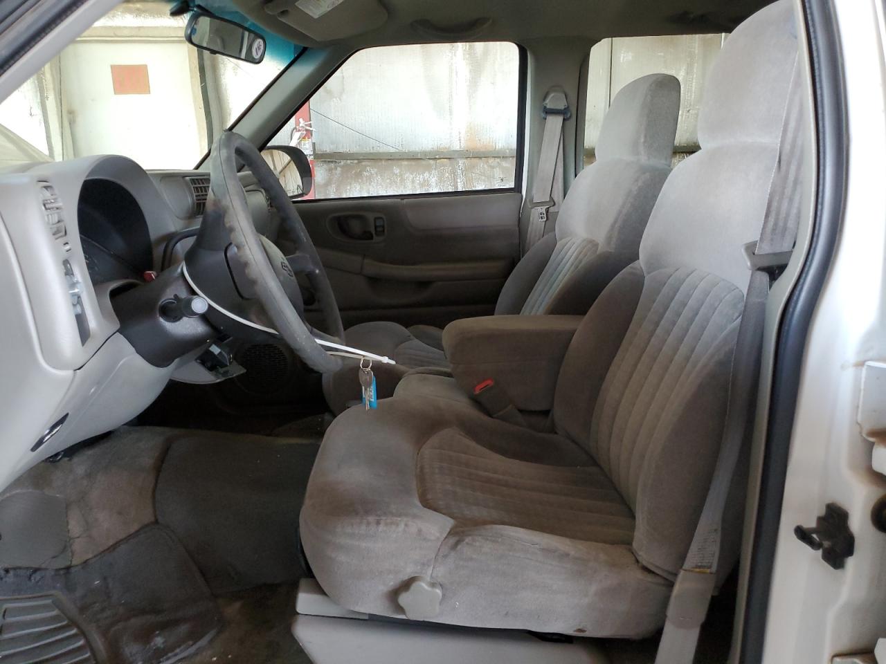 2002 Chevrolet Blazer VIN: 1GNCS13W52K128861 Lot: 69326105