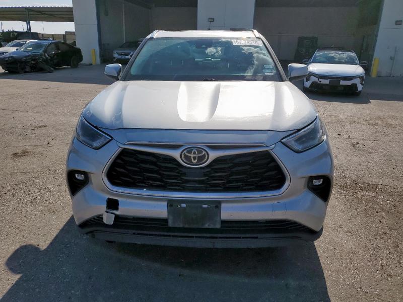 TOYOTA HIGHLANDER 2021 Silver