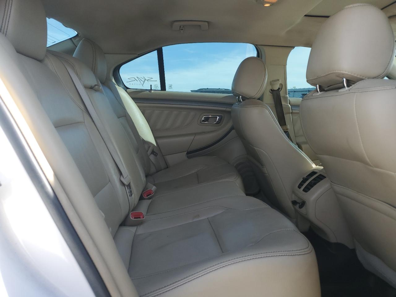 2014 Ford Taurus Sel VIN: 1FAHP2E81EG125084 Lot: 70723965