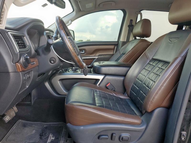  NISSAN TITAN 2018 Black
