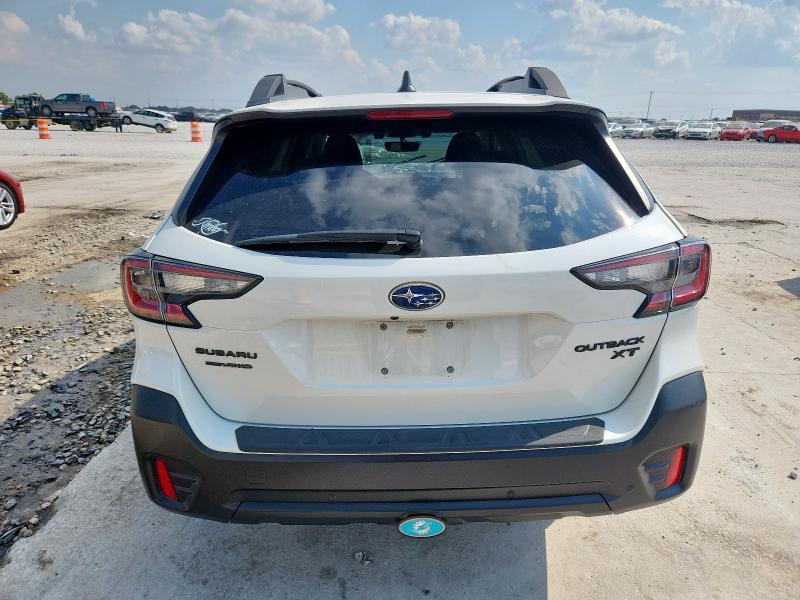  SUBARU OUTBACK 2020 Белы