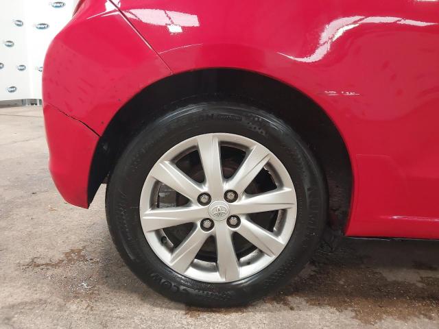 2013 TOYOTA YARIS TR V