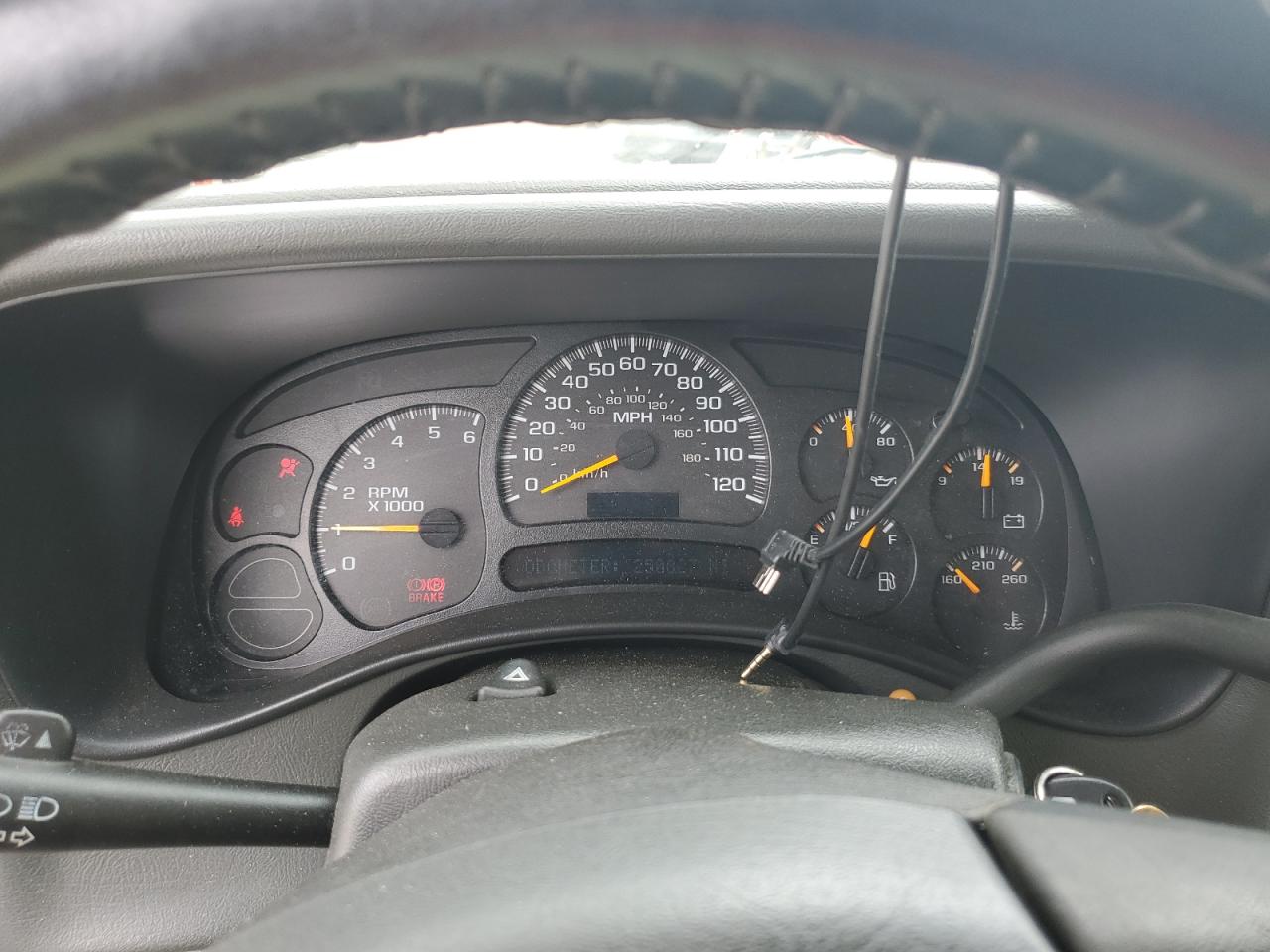 2005 Chevrolet Suburban K1500 VIN: 3GNFK16Z35G265523 Lot: 69429555