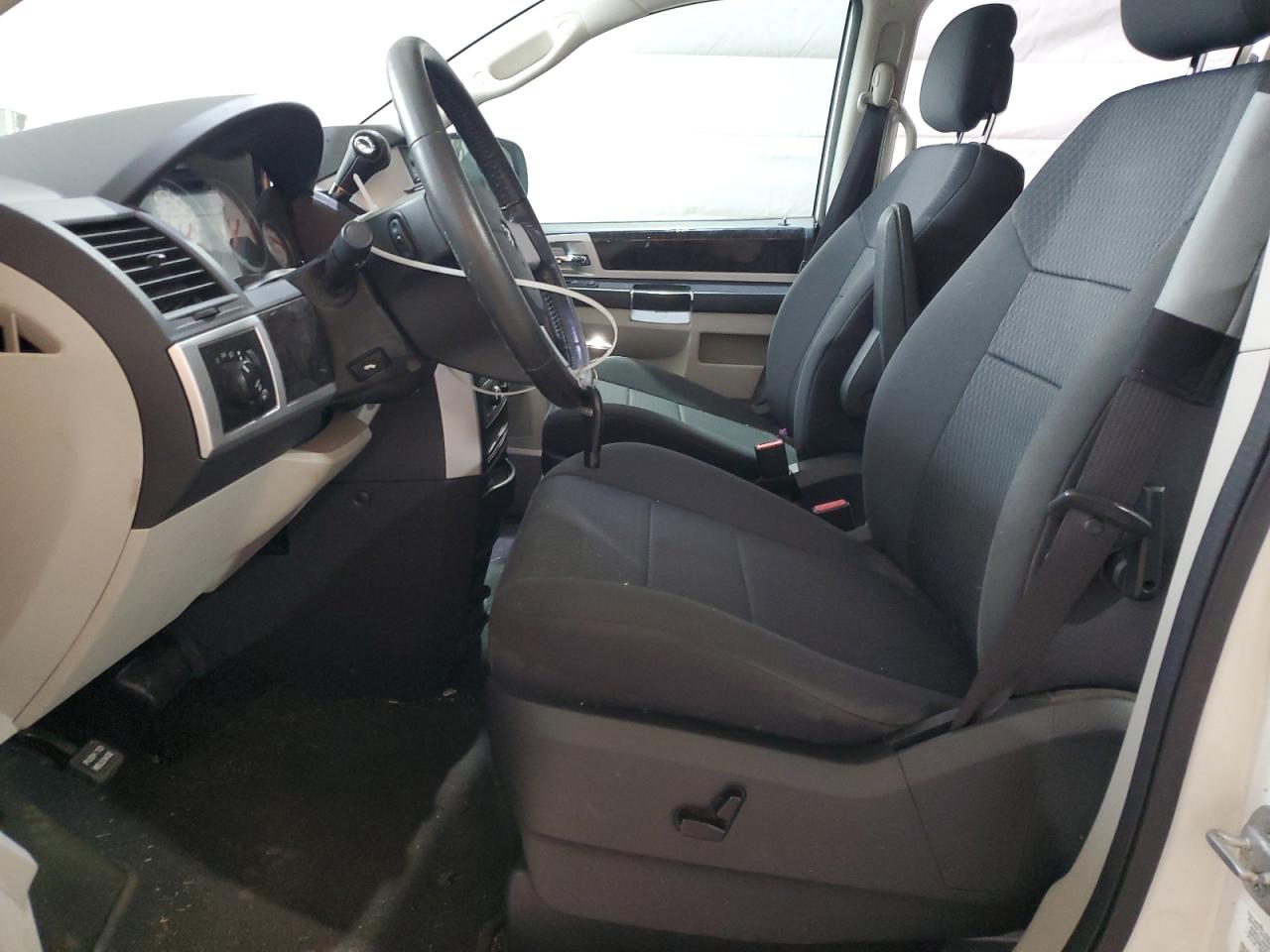 2010 Dodge Grand Caravan Sxt VIN: 2D4RN5D17AR499253 Lot: 69954035